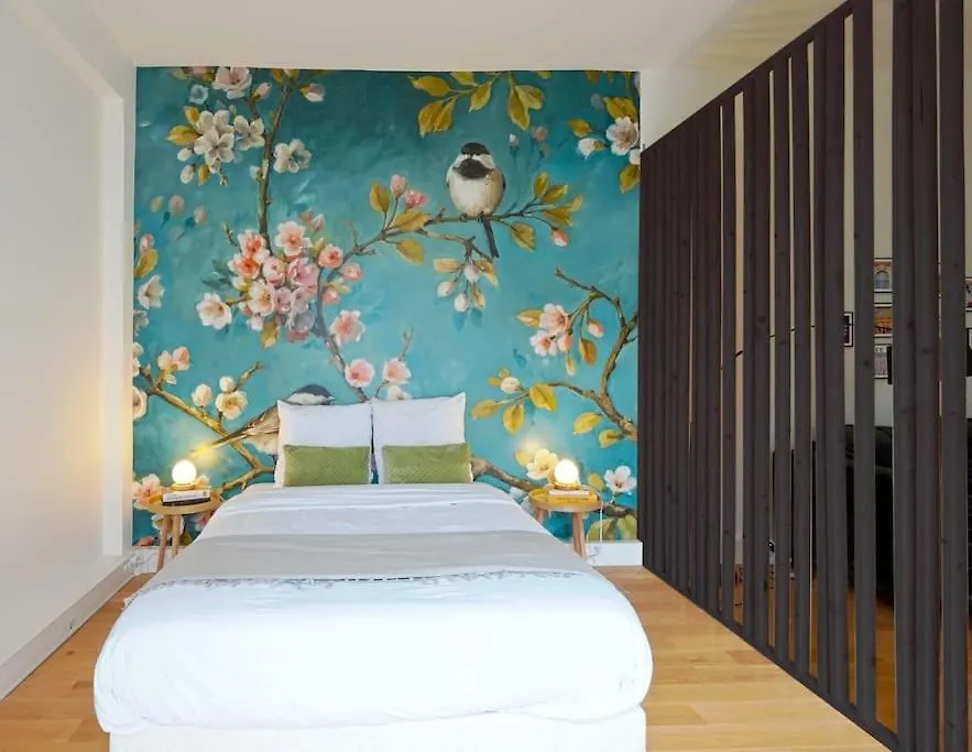 Fresh & Floral - Large Studio For 4 - Batignolles Apartman